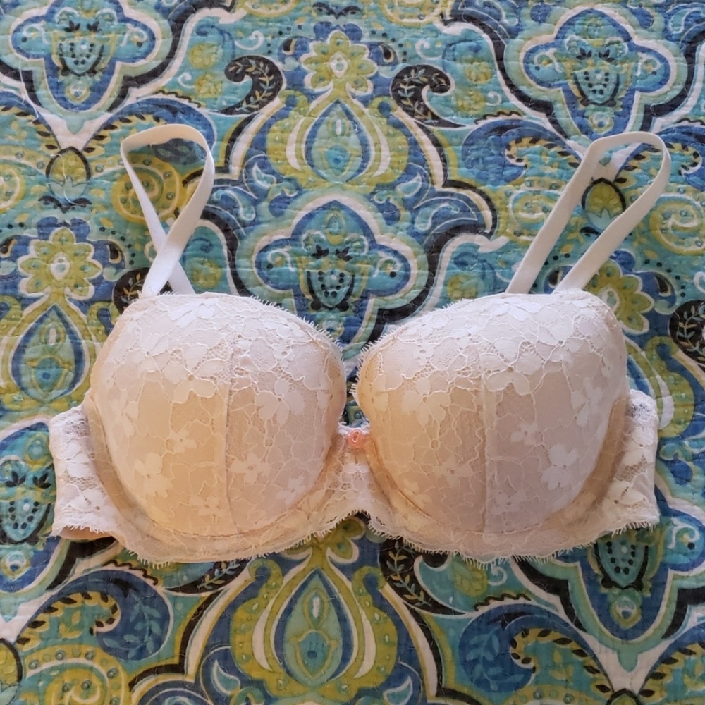 VS - NWOT - Bra